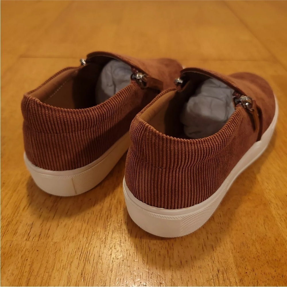 Volatile Deckers Corduroy Shoes Womens Size 7 Tan Brown Flats NEW - Picture 4 of 9